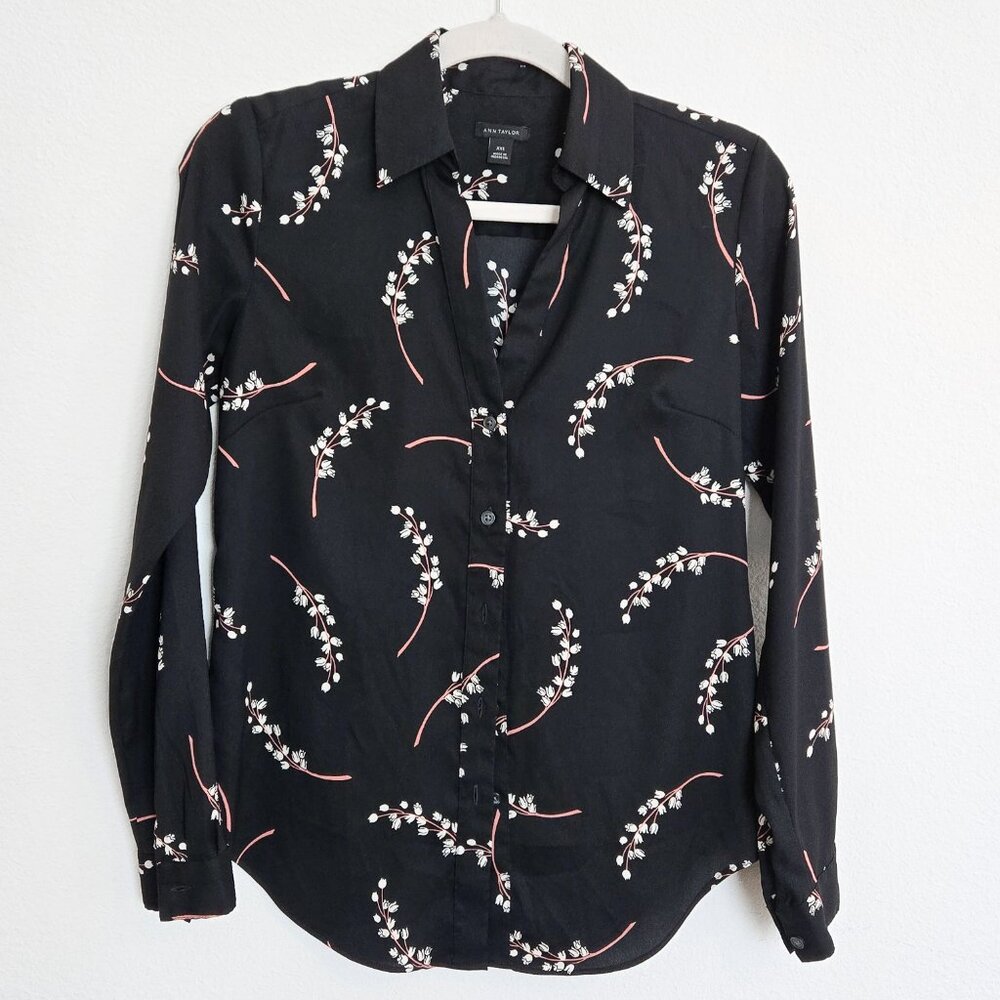 Ann Taylor Essential shirt - black floral